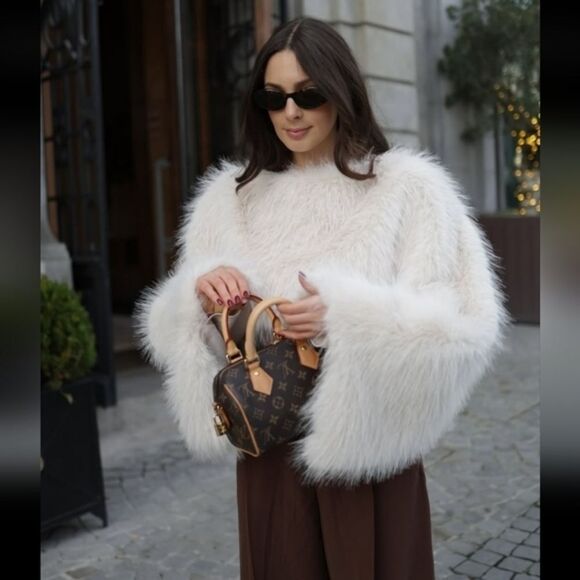 Zara FAUX FUR SWEATSHIRT LIMITED EDITION  FUR SWEATSHIRT Jacket Cape Coat - Picture 4 of 16